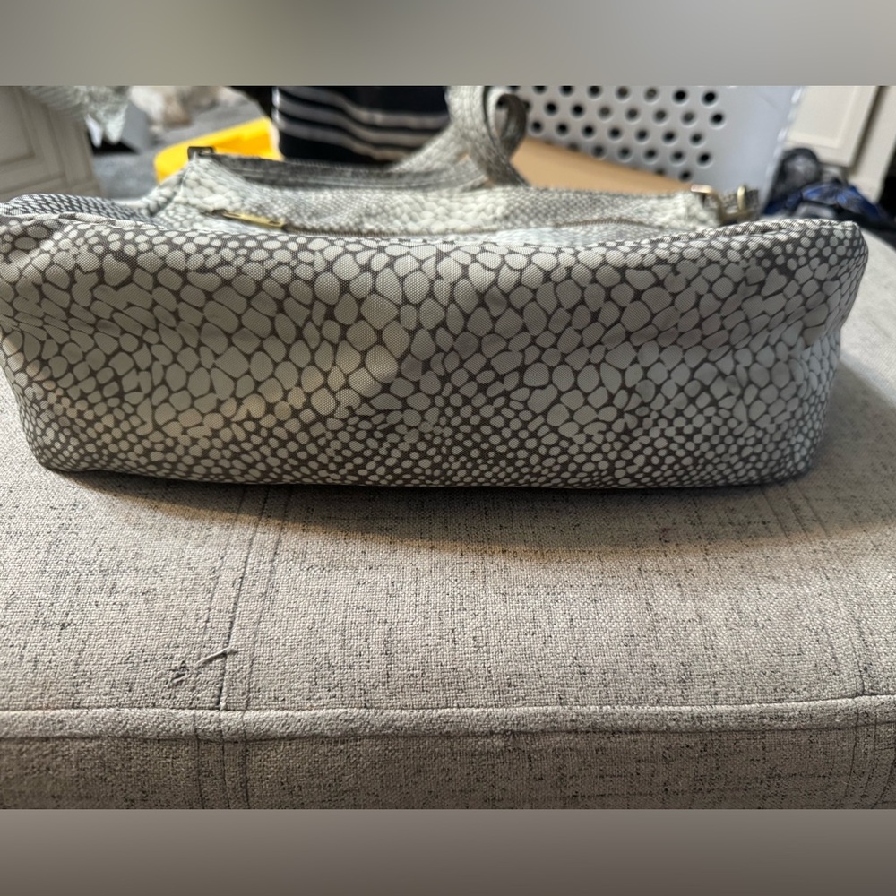 Travelon purse in snakeskin print - Picture 7 of 8